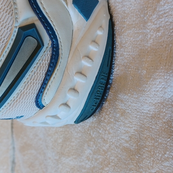 Adidas Classic Cross Training/Running Shoe NEW- Sz. 8.5 - Picture 13 of 14